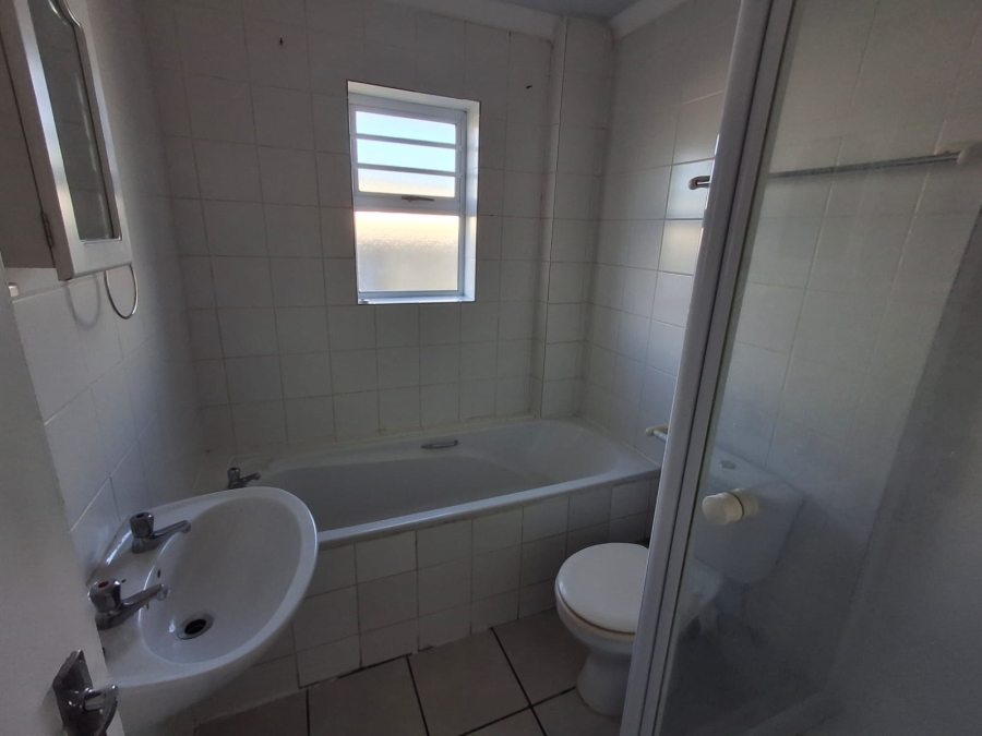 To Let 2 Bedroom Property for Rent in Vredekloof Western Cape